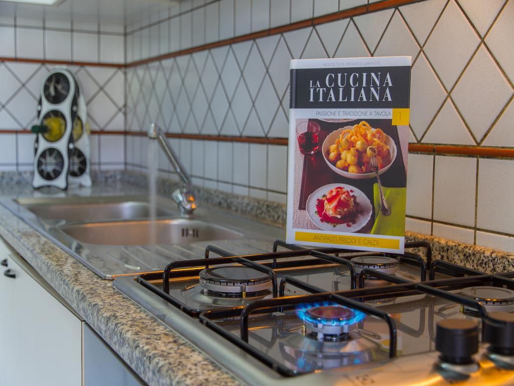 Gelso Bianco Apartments Кампофеличе ди Рокела Екстериор снимка
