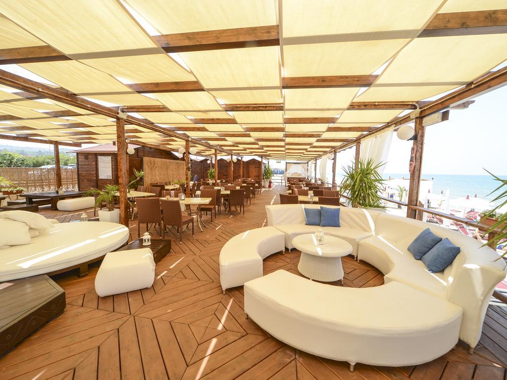 Gelso Bianco Apartments Кампофеличе ди Рокела Екстериор снимка