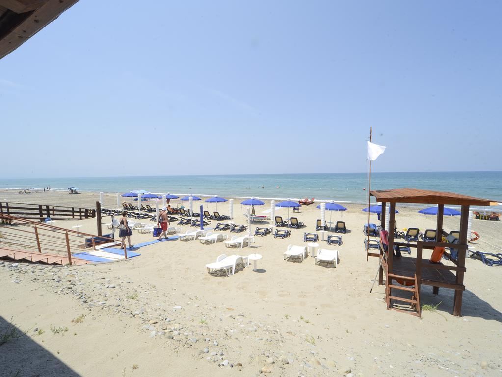 Gelso Bianco Apartments Кампофеличе ди Рокела Екстериор снимка