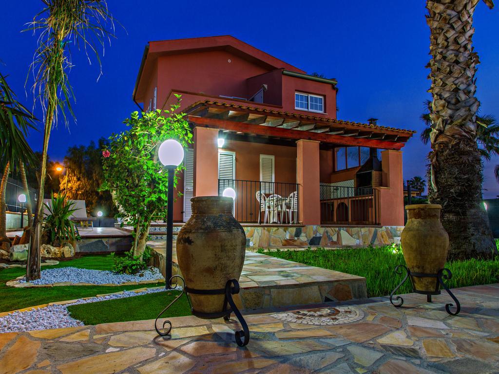 Gelso Bianco Apartments Кампофеличе ди Рокела Екстериор снимка