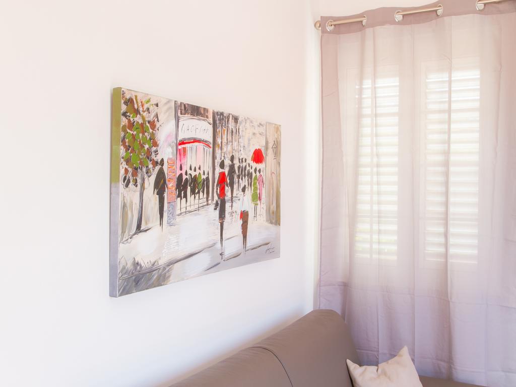 Gelso Bianco Apartments Кампофеличе ди Рокела Екстериор снимка